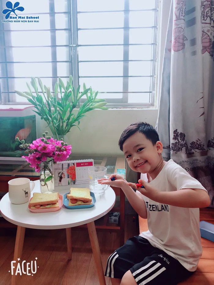 5 biện pháp kiểm soát việc xem tivi, điện thoại của trẻ - Ban Mai School