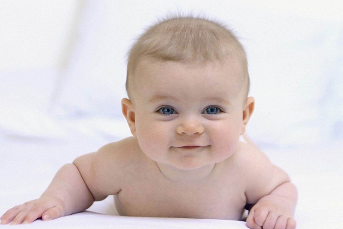 Cắt và sấy tạo kiểu tóc trẻ em