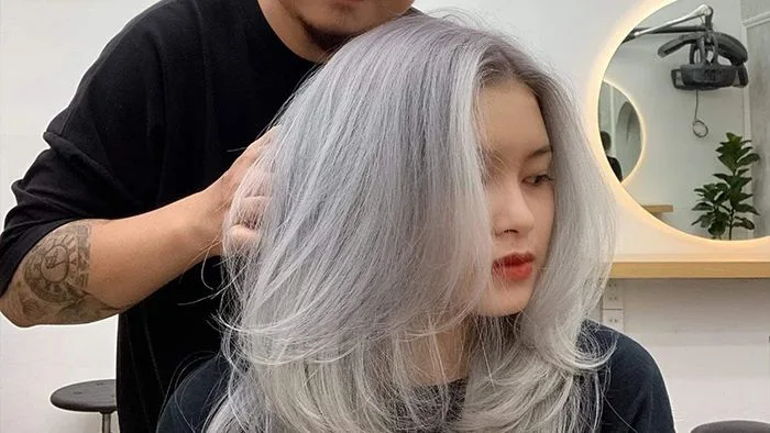 Chi phí nhuộm tóc hiện nay như thế nào? Khám phá bảng giá các loại thuốc nhuộm tóc tại những salon nổi tiếng ở TP.HCM Chi phí nhuộm tóc hiện nay như thế nào? Khám phá bảng giá các loại thuốc nhuộm tóc tại những salon nổi tiếng ở TP.HCM