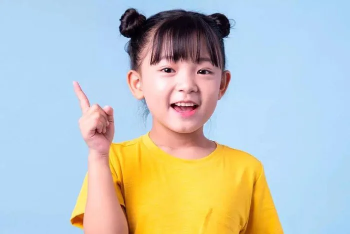 15 kiểu tóc cho bé gái 8 tuổi dễ làm và cực dễ thương