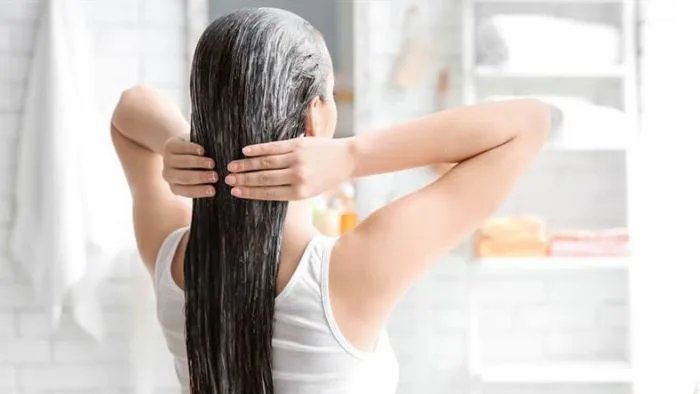 Cách xả tóc uốn tại nhà, nhanh chóng không cần dùng thuốc
