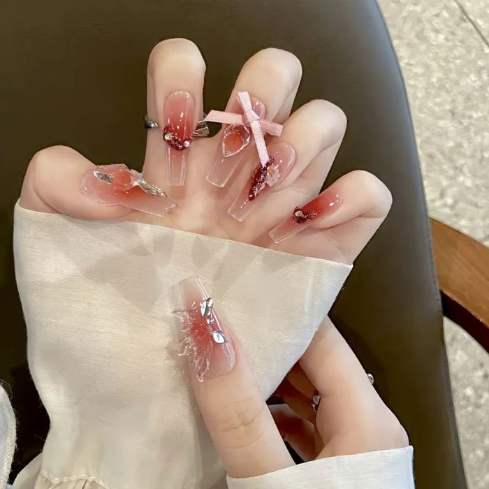 Nailbox Màu Đỏ Đính Nơ Tiểu Thư – NB0003