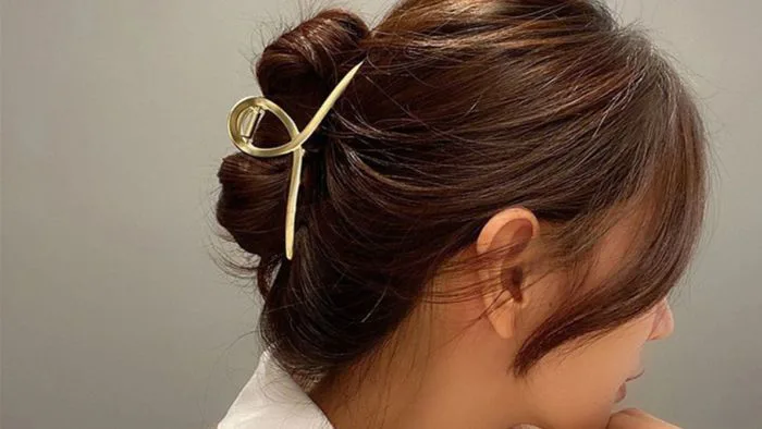 18+ cách kẹp tóc càng cua cực xinh, đơn giản ai cũng làm được