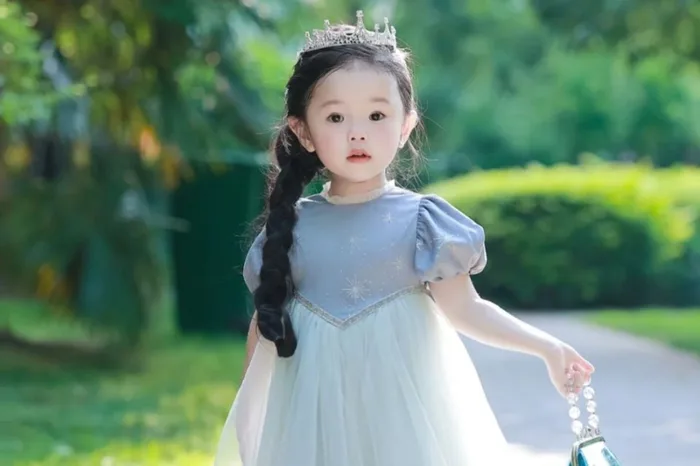Cách buộc tóc cho bé gái đơn giản, dễ thương