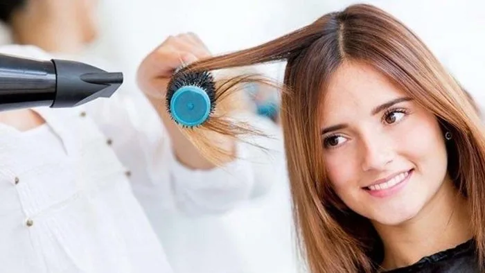 Cách sấy tóc uốn đẹp, chuẩn salon ngay tại nhà cực xịn sò Cách sấy tóc uốn đẹp, chuẩn salon ngay tại nhà cực xịn sò