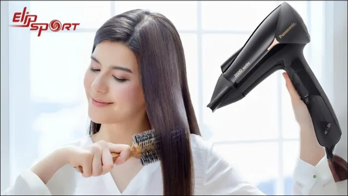 Hướng dẫn cách sấy tóc cụp đơn giản, đẹp tự nhiên ngay tại nhà Hướng dẫn cách sấy tóc cụp đơn giản, đẹp tự nhiên ngay tại nhà