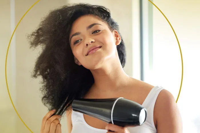 Chi tiết cách uốn tóc bằng máy sấy chuẩn Salon ngay tại nhà Chi tiết cách uốn tóc bằng máy sấy chuẩn Salon ngay tại nhà
