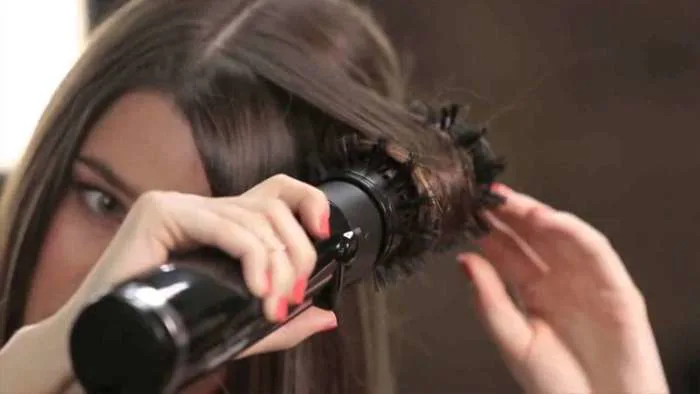 5 Cách sấy tóc xoăn đơn giản tại nhà cực đẹp dành cho nàng