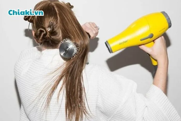 5 Cách sấy tóc xoăn đơn giản đẹp như SALON tại nhà