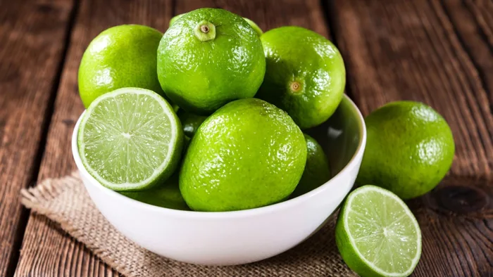 Cách gội đầu bằng chanh trị gàu: Hướng dẫn chi tiết giúp tóc sạch gàu tự  nhiên