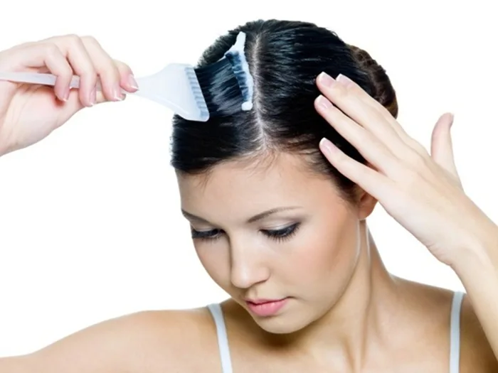 Cho con bú có nên nhuộm tóc? Cẩn thận ảnh hưởng đến con của bạn - Nhà thuốc  FPT Long Châu