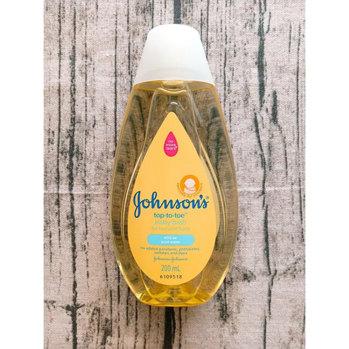 Dầu tắm gội 2in1 Johnson 200ml Dầu Gội Dưỡng Ẩm Cho Trẻ Dầu Gội Làm Mềm Tóc  Dầu Tắm Gội Không Chứa Chất Bảo Quản - Lazada | Lazada Việt Nam