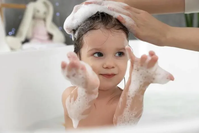 Dầu gội cho bé: Top 11 dầu gội được các bà mẹ tin dùng
