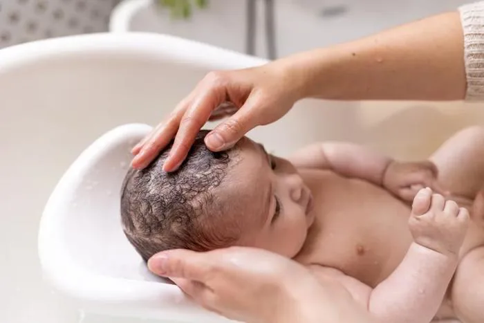 Dầu gội cho bé: Top 11 dầu gội được các bà mẹ tin dùng