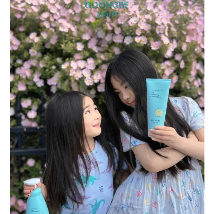 Dầu Gội GOONGBE Suôn Mượt Và Dưỡng Tóc Cho Bé Gái 300ml - Chip Chip Luxury  Nha Trang
