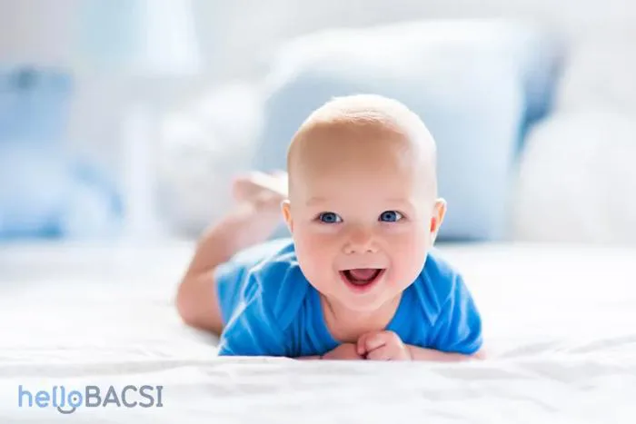 Cứt trâu ở đầu trẻ sơ sinh có tự hết không, cách trị cứt trâu là gì? Cứt trâu ở đầu trẻ sơ sinh có tự hết không, cách trị cứt trâu là gì?