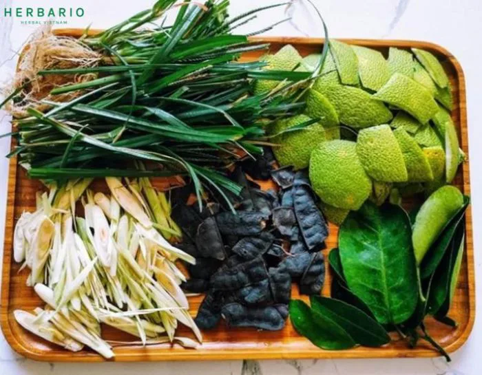 Nấu bồ kết gội đầu như thế nào?