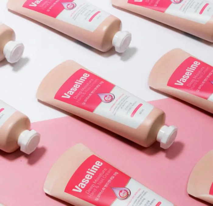 Kem Dưỡng Tay và Móng Vaseline Deep Moisture Hand & Nail Cream 60ml ( sản  phẩm hỗ trợ) Damask - Mỹ Phẩm Chính Hãng