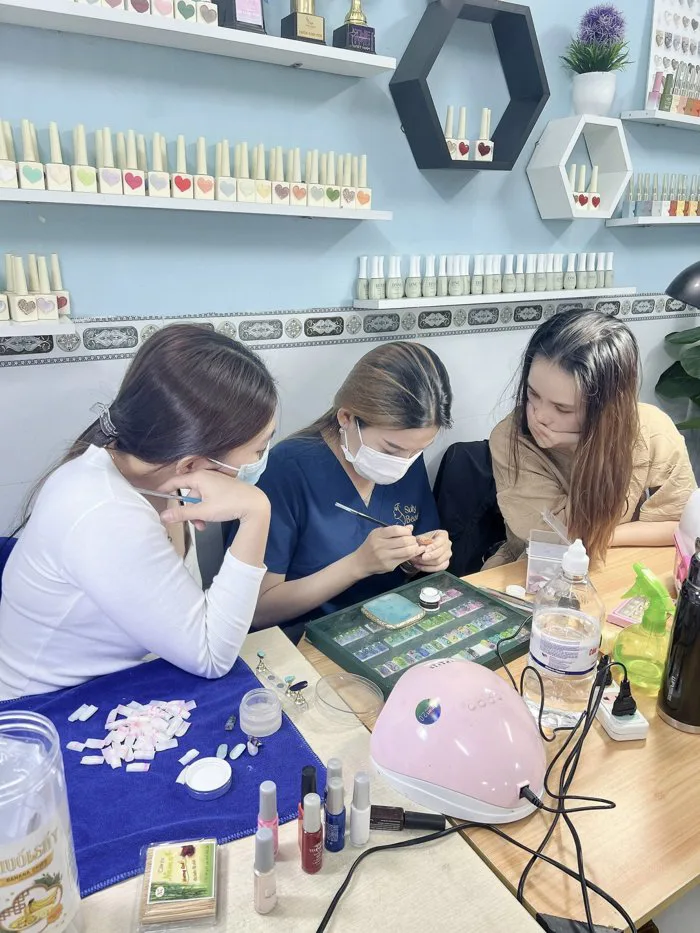 KHÓA HỌC ĐÀO TẠO NGHỀ NAIL CHUYÊN NGHIỆP - Suly Beauty