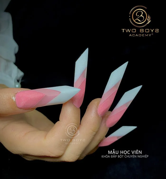 KHÓA HỌC NAIL CHO NGƯỜI CHƯA BIẾT NGHỀ