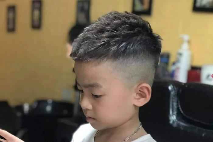 Tổng hợp 10+ kiểu tóc cho bé trai 3 tuổi đẹp cho mẹ tham khảo