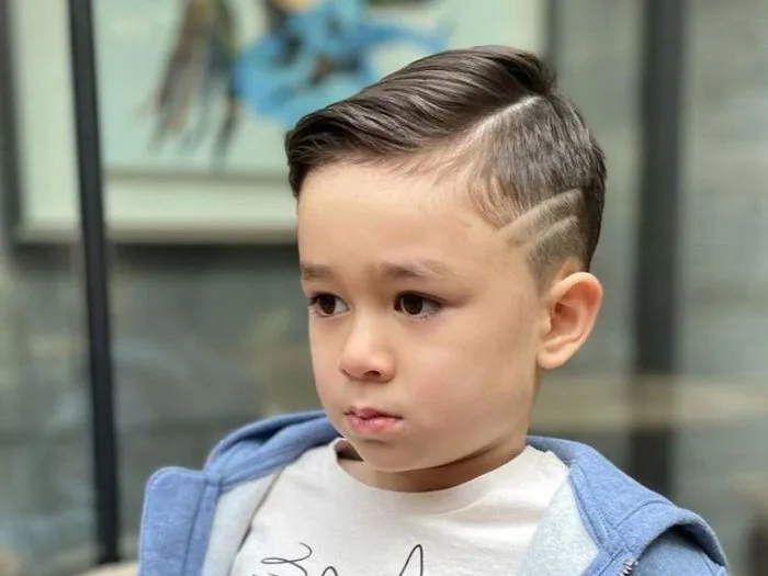 Gợi Ý Các Kiểu Tóc Cho Bé Trai 3 Tuổi Năng Động Và Dễ Thương