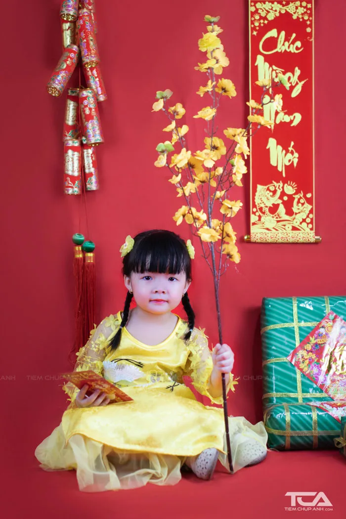 Chụp ảnh áo dài tết cho bé xinh tươi năm mới “hàng loạt biểu cảm nhí nhố” - Cho Thuê Studio - Thiết Bị - Trang Phục Chụp ảnh áo dài tết cho bé xinh tươi năm mới “hàng loạt biểu cảm nhí nhố” - Cho Thuê Studio - Thiết Bị - Trang Phục