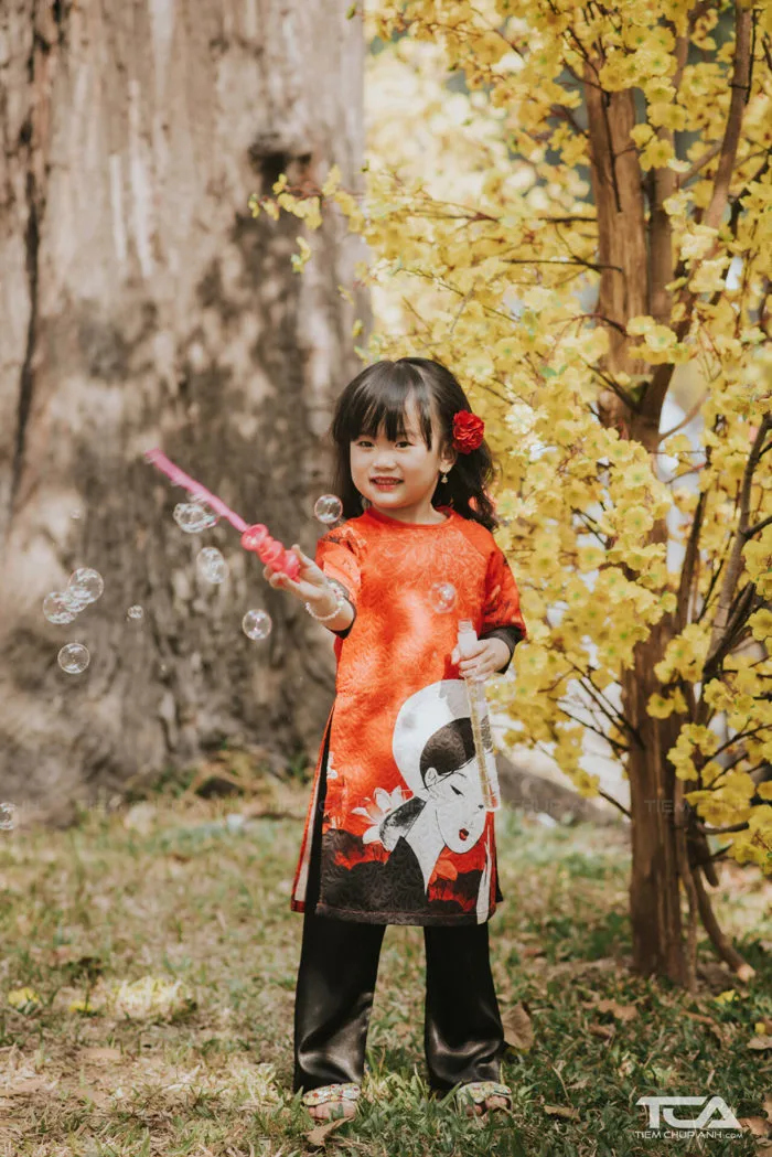 Chụp ảnh áo dài tết cho bé xinh tươi năm mới “hàng loạt biểu cảm nhí nhố” - Cho Thuê Studio - Thiết Bị - Trang Phục Chụp ảnh áo dài tết cho bé xinh tươi năm mới “hàng loạt biểu cảm nhí nhố” - Cho Thuê Studio - Thiết Bị - Trang Phục