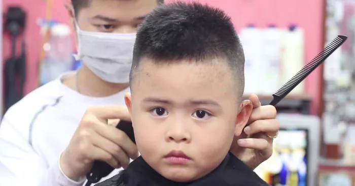 Tổng hợp 10+ kiểu tóc cho bé trai 3 tuổi đẹp cho mẹ tham khảo