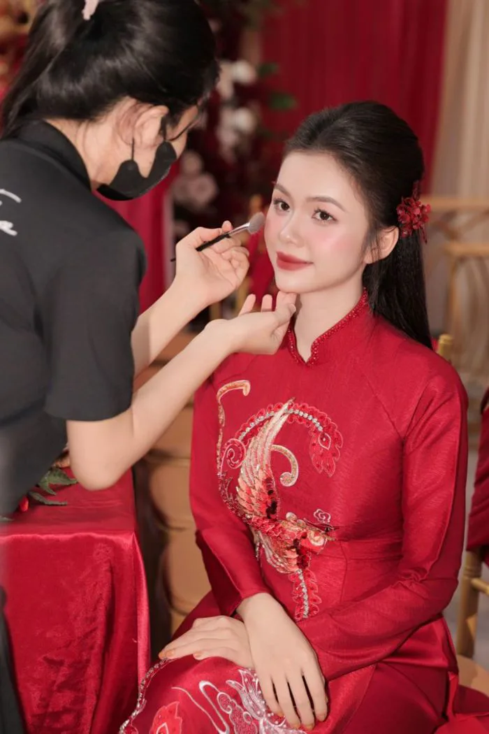 Top 7 Kiểu Tóc Đẹp Cho Cô Dâu Mặc Áo Dài Ngày Cưới