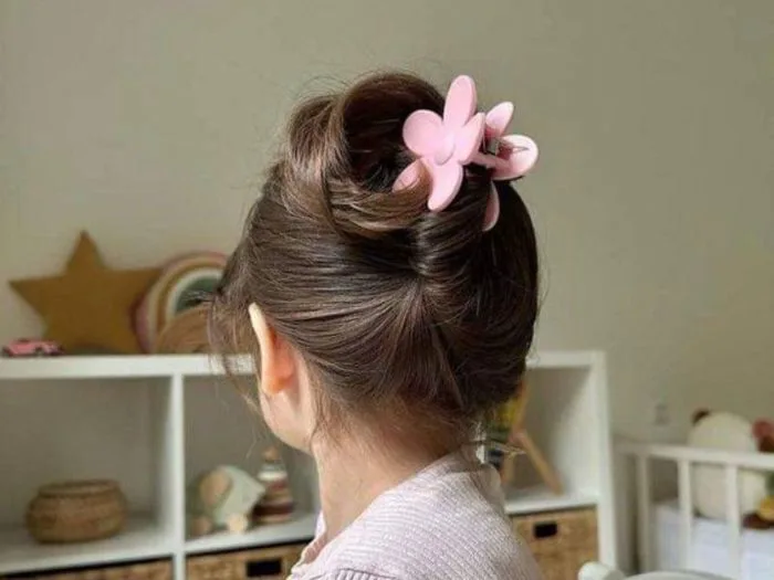 Kiểu Tóc Cho Bé Gái Đi Tiệc