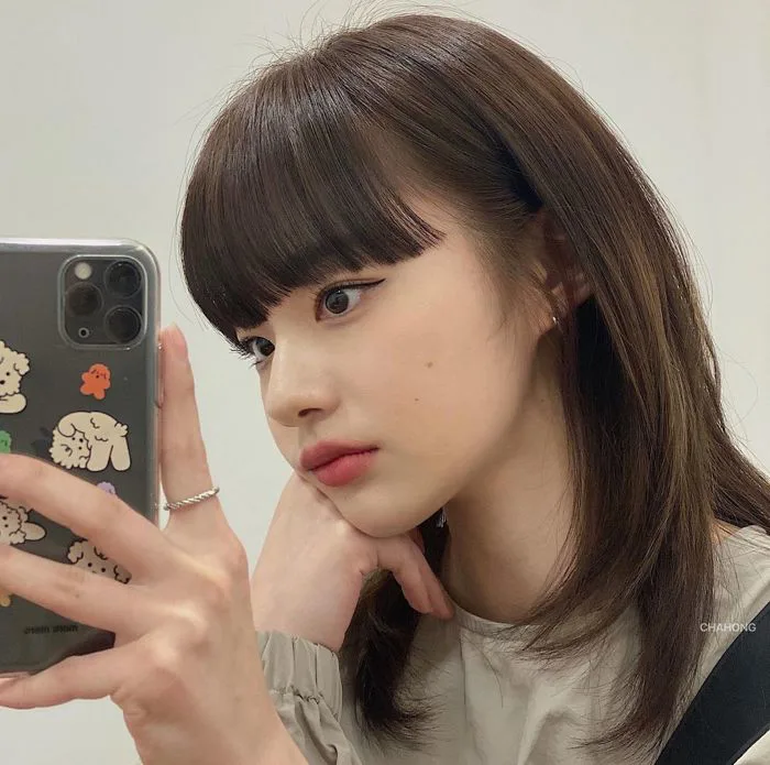 Có đến 4 phiên bản tóc mái bằng đang hot tại các salon Hàn, kiểu nào cũng  xinh yêu và trẻ trung hết cỡ