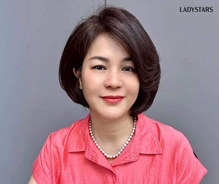 Các kiểu tóc ngắn đẹp cho tuổi 50 sang trọng và trẻ trung
