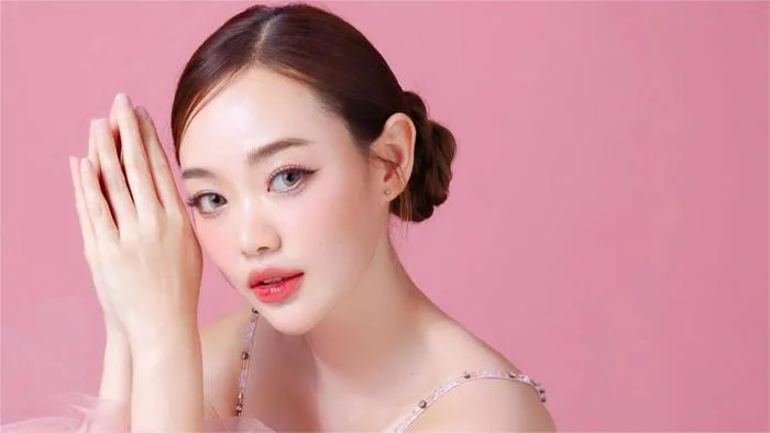 20 kiểu búi tóc thời trang phù hợp cho mọi dịp và phong cách