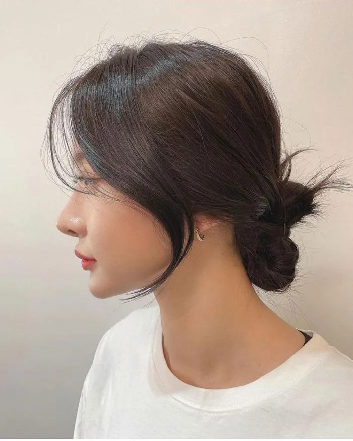 Tóc búi thấp kiểu Hàn: Kiểu tóc lý tưởng cho những ngày ở nhà giãn cách