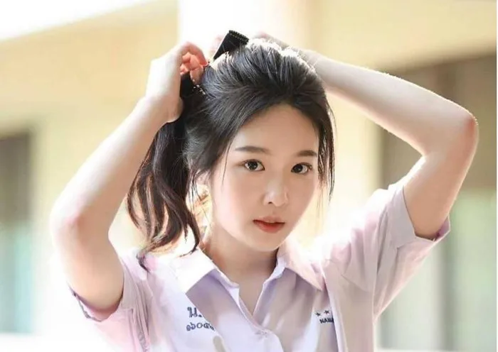 BST những kiểu tóc đẹp cho học sinh nữ cấp 2, cấp 3 đi học hay đi chơi đều rất tuyệt BST những kiểu tóc đẹp cho học sinh nữ cấp 2, cấp 3 đi học hay đi chơi đều rất tuyệt