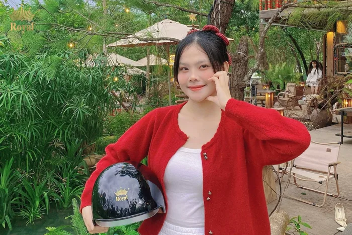 Những kiểu tóc đội nón bảo hiểm đẹp dễ làm cho nàng - Royal Helmet