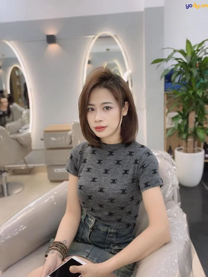 Gò má cao để tóc gì? 14 kiểu tóc cho mặt vuông gò má cao nữ tính hơn | Yody