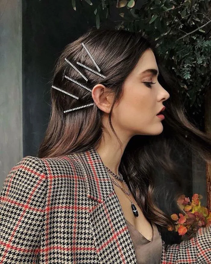 6 cách làm điệu tóc với kẹp tăm vừa đẹp vừa độc biến bạn thành fashionista  | Harper's Bazaar