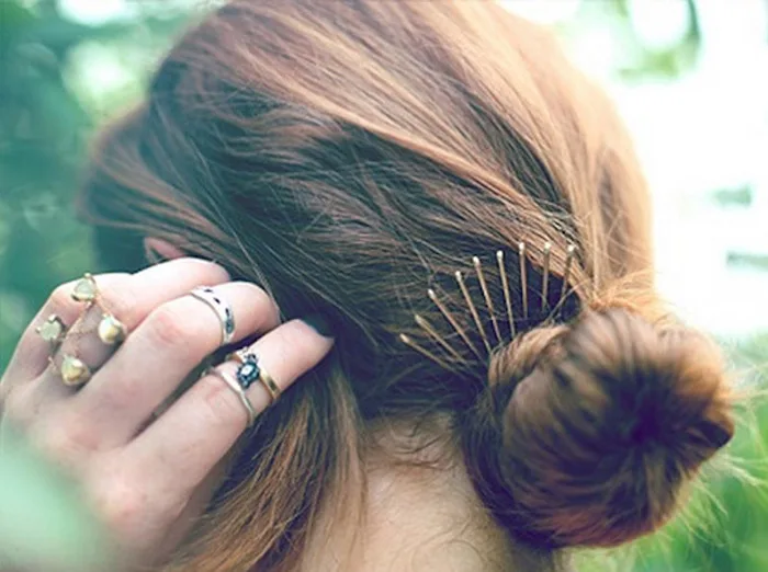 6 cách làm điệu tóc với kẹp tăm vừa đẹp vừa độc biến bạn thành fashionista  | Harper's Bazaar