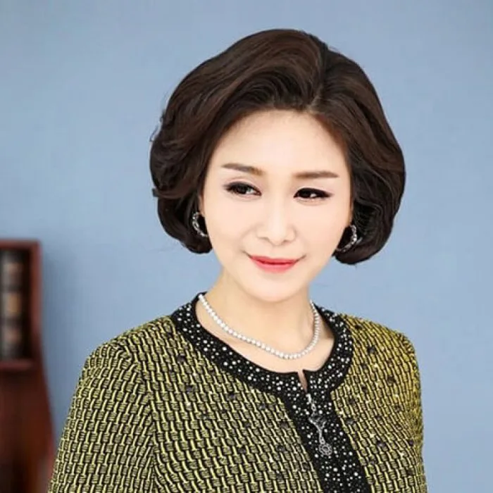 Top 9 kiểu tóc đẹp cho phụ nữ tuổi 50 đơn giản và quý phái