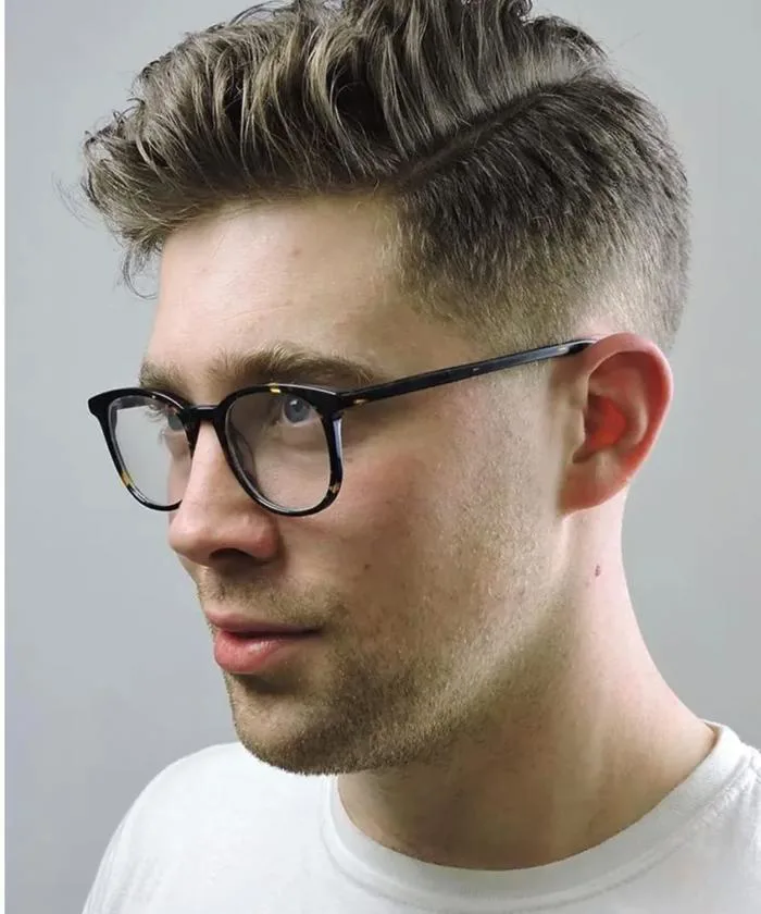 20 Kiểu tóc short quiff đẹp và đầy phong cách 20 Kiểu tóc short quiff đẹp và đầy phong cách