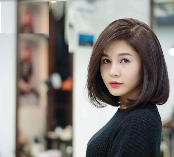 Sang thu rồi, phụ nữ U40 nên cắt ngay 9 kiểu tóc ngắn uốn xoăn ăn gian cả  chục tuổi này