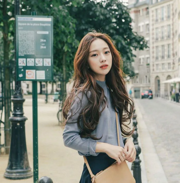 5 kiểu tóc uốn gợn sóng Hàn Quốc 'đẹp đốn tim' dành cho bạn gái