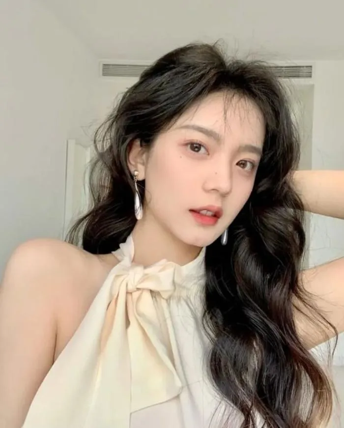 15+ kiểu tóc uốn sóng lơi Hàn Quốc đẹp và rất trẻ trung