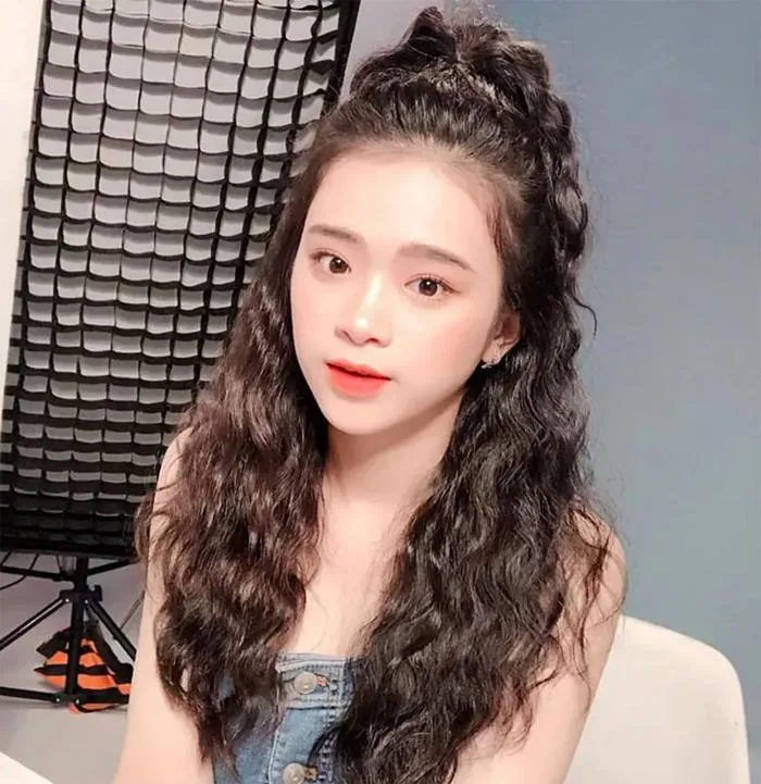 kieu-toc-uon-lon-nho-nu-1