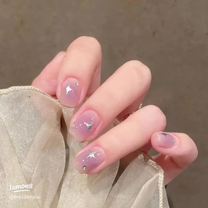 Mẫu móng tay đẹp, nhẹ nhàng cho nàng diện 8/3 cực xinh