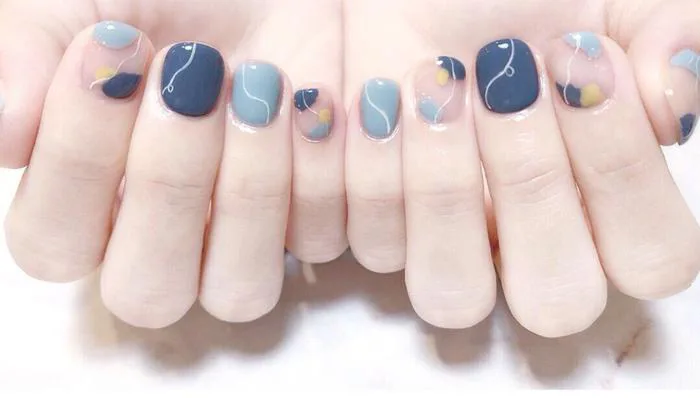 7 mẫu nail cho dịp 8/3 - Ngôi sao