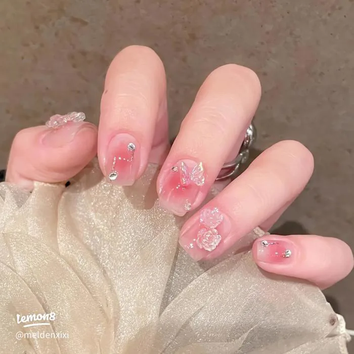 Mẫu móng tay đẹp, nhẹ nhàng cho nàng diện 8/3 cực xinh