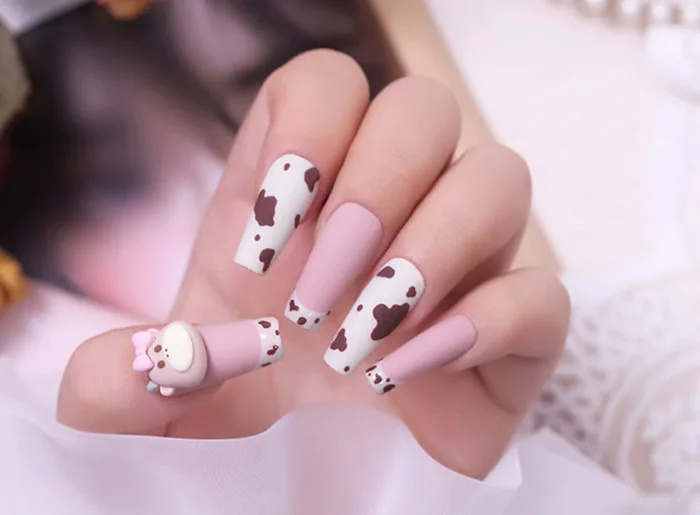 Mẫu nail bò sữa hồng - Mẫu nail ngọt ngào, cá tính